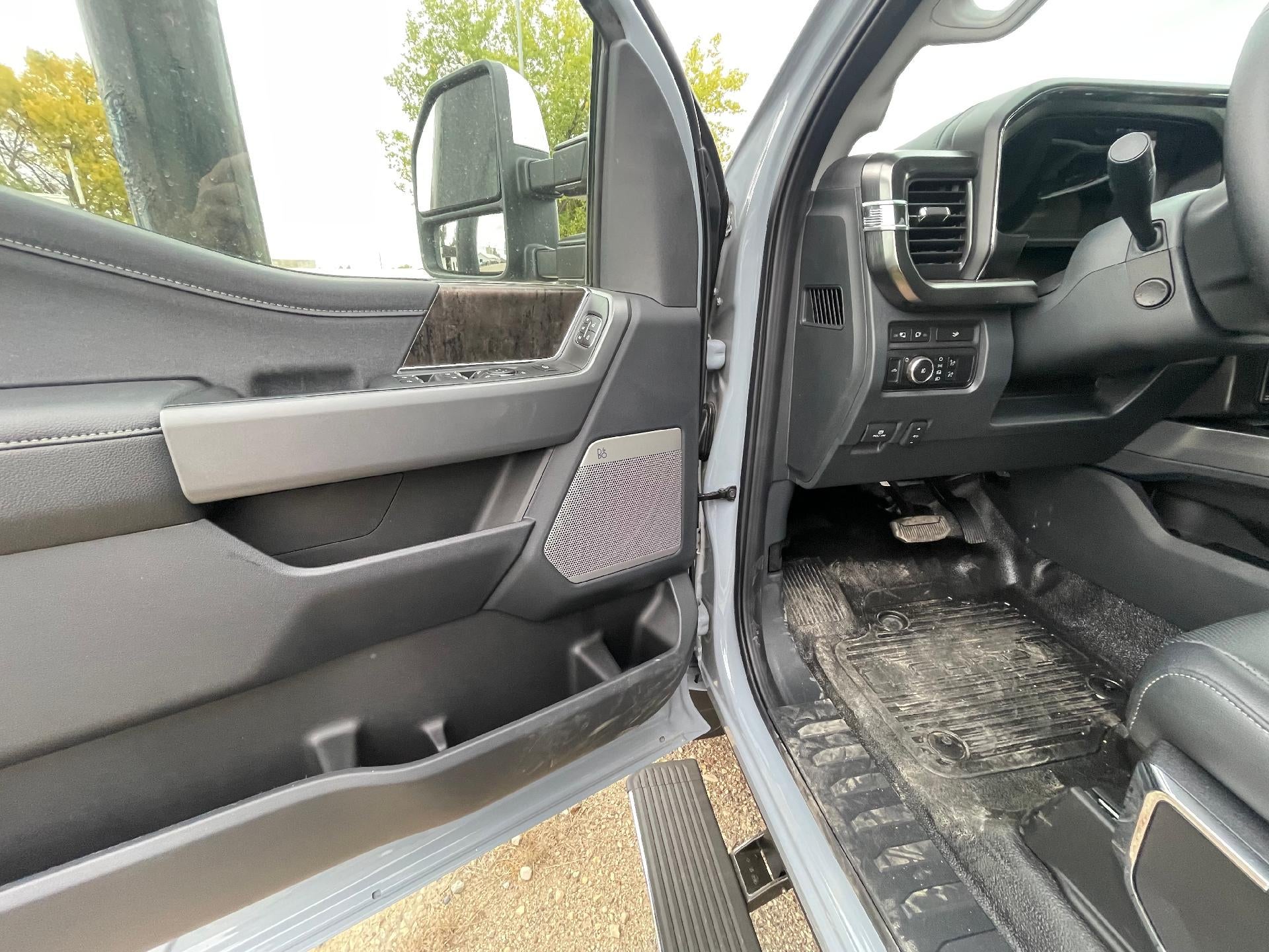 2024 Ford Super Duty F-350 SRW XL 4WD Crew Cab 6.75' Box