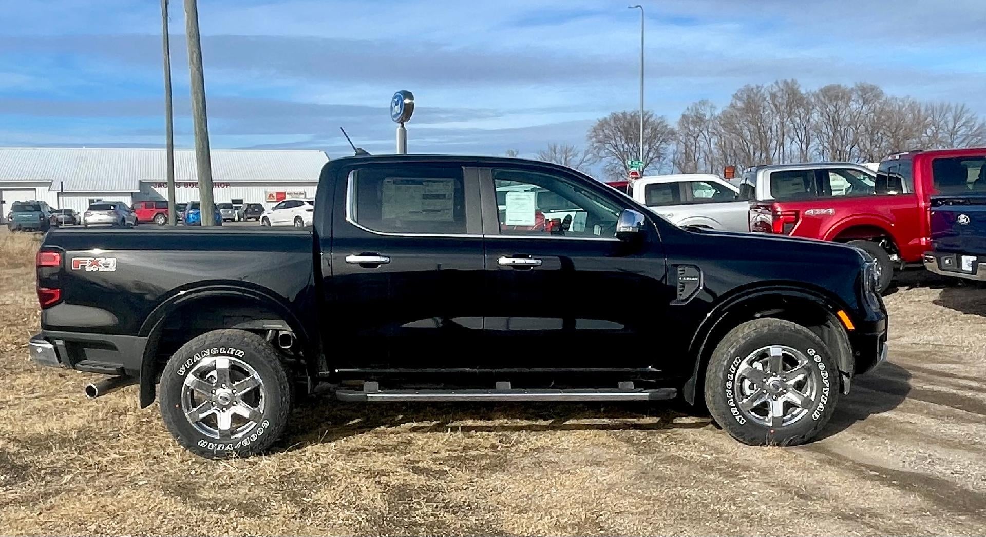 2024 Ford Ranger LARIAT 4WD SuperCrew 5' Box