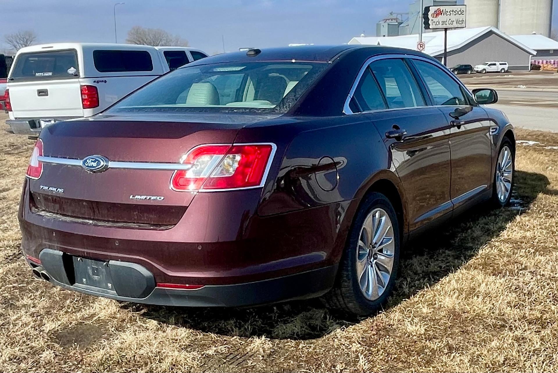 2010 Ford Taurus 4dr Sdn Limited FWD
