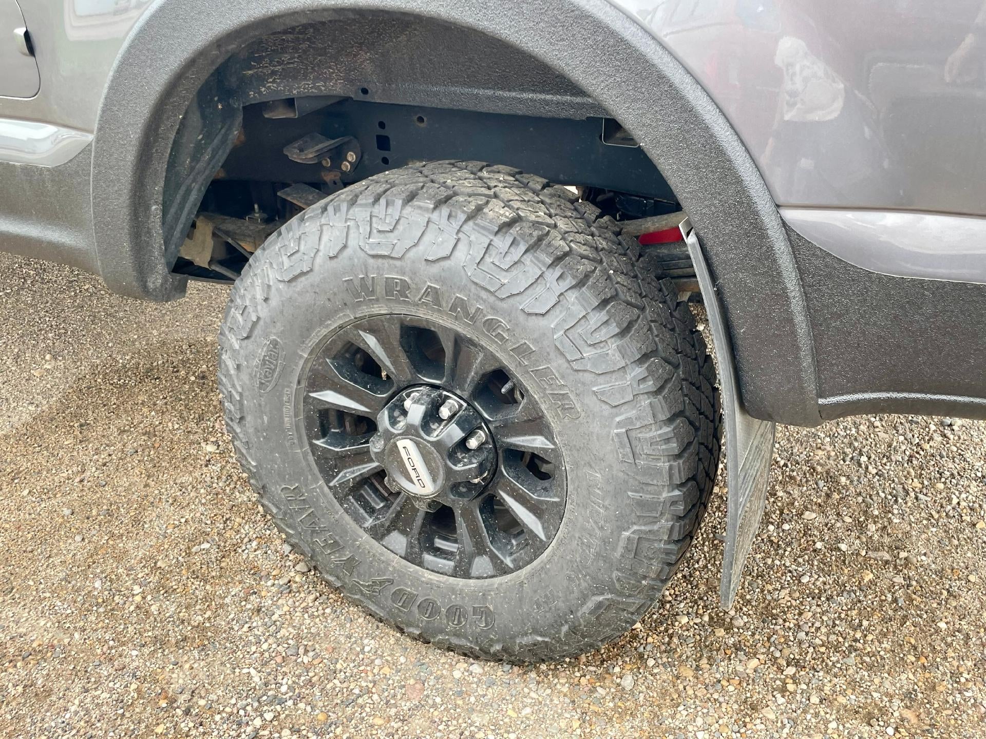 2021 Ford Super Duty F-250 SRW Lariat Tremor Pkg 4WD Crew Cab 6.75' Box
