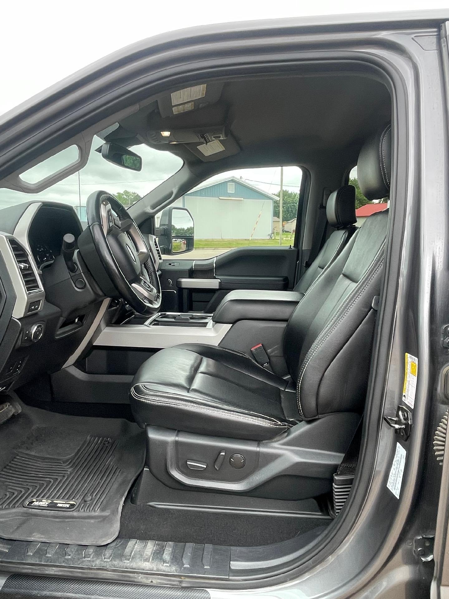 2021 Ford Super Duty F-250 SRW Lariat Tremor Pkg 4WD Crew Cab 6.75' Box