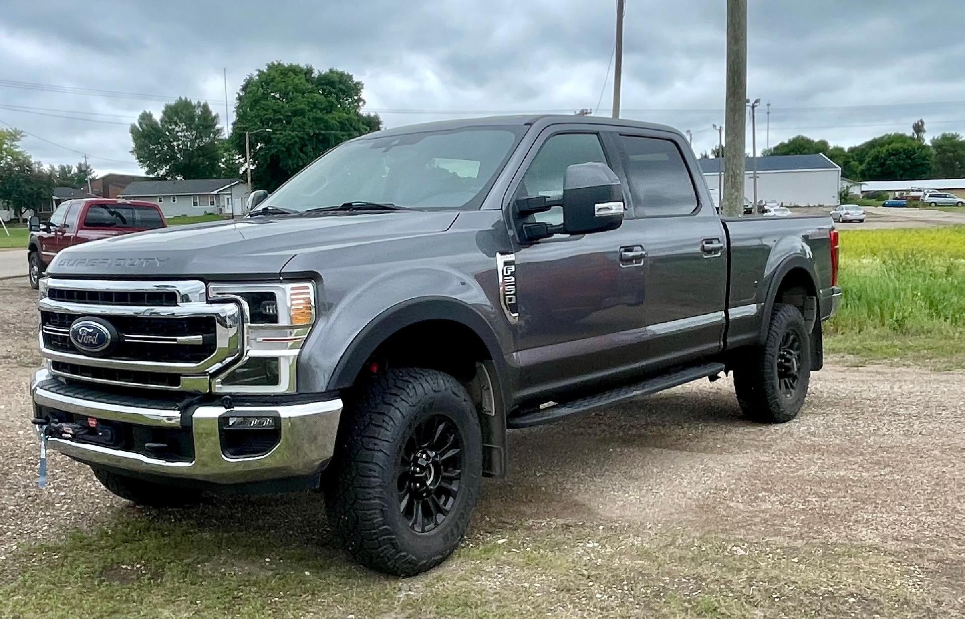 2021 Ford Super Duty F-250 SRW Lariat Tremor Pkg 4WD Crew Cab 6.75' Box