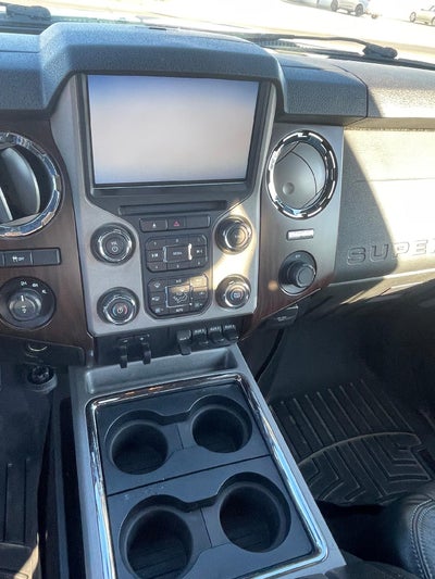 2014 Ford Super Duty F-350 SRW 4WD Crew Cab 6-3/4 Ft Box Lariat