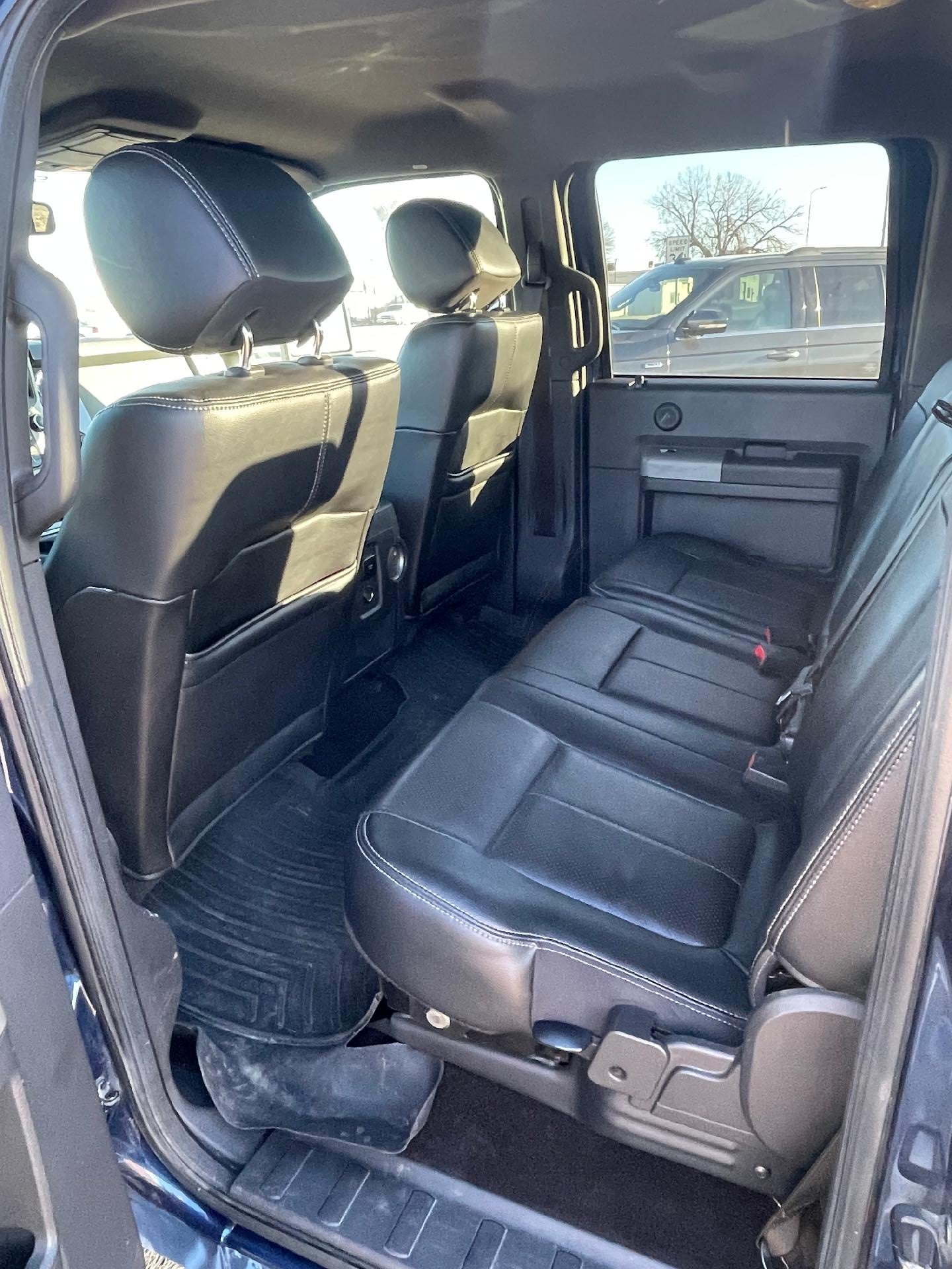 2014 Ford Super Duty F-350 SRW 4WD Crew Cab 6-3/4 Ft Box Lariat