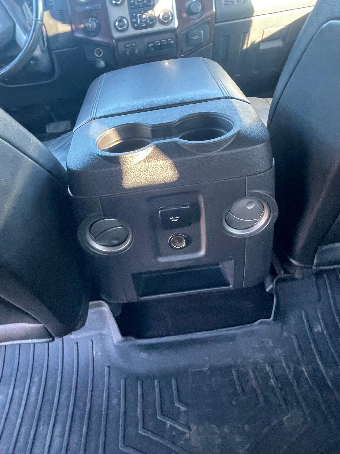 2014 Ford Super Duty F-350 SRW 4WD Crew Cab 6-3/4 Ft Box Lariat