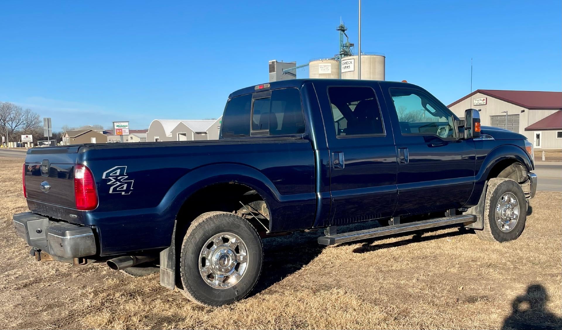 2014 Ford Super Duty F-350 SRW 4WD Crew Cab 6-3/4 Ft Box Lariat