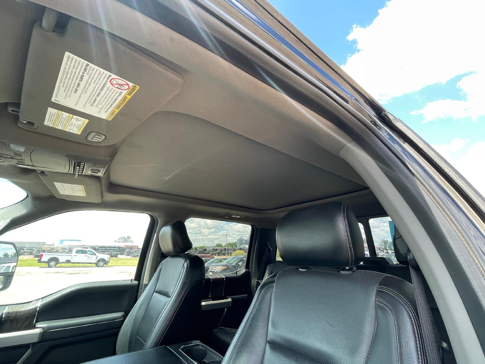 2017 Ford Super Duty F-350 SRW Lariat 4WD Crew Cab 6.75' Box