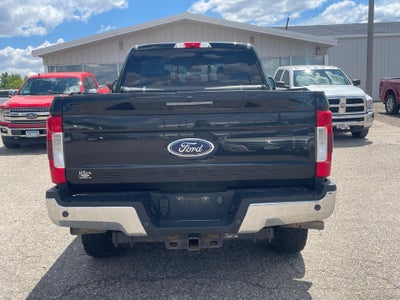 2017 Ford Super Duty F-350 SRW Lariat 4WD Crew Cab 6.75' Box