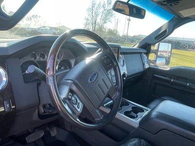 2014 Ford Super Duty F-350 SRW 4WD Crew Cab 6-3/4 Ft Box Platinum