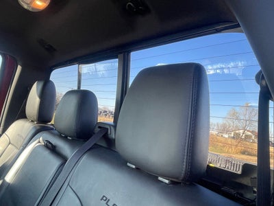 2014 Ford Super Duty F-350 SRW 4WD Crew Cab 6-3/4 Ft Box Platinum