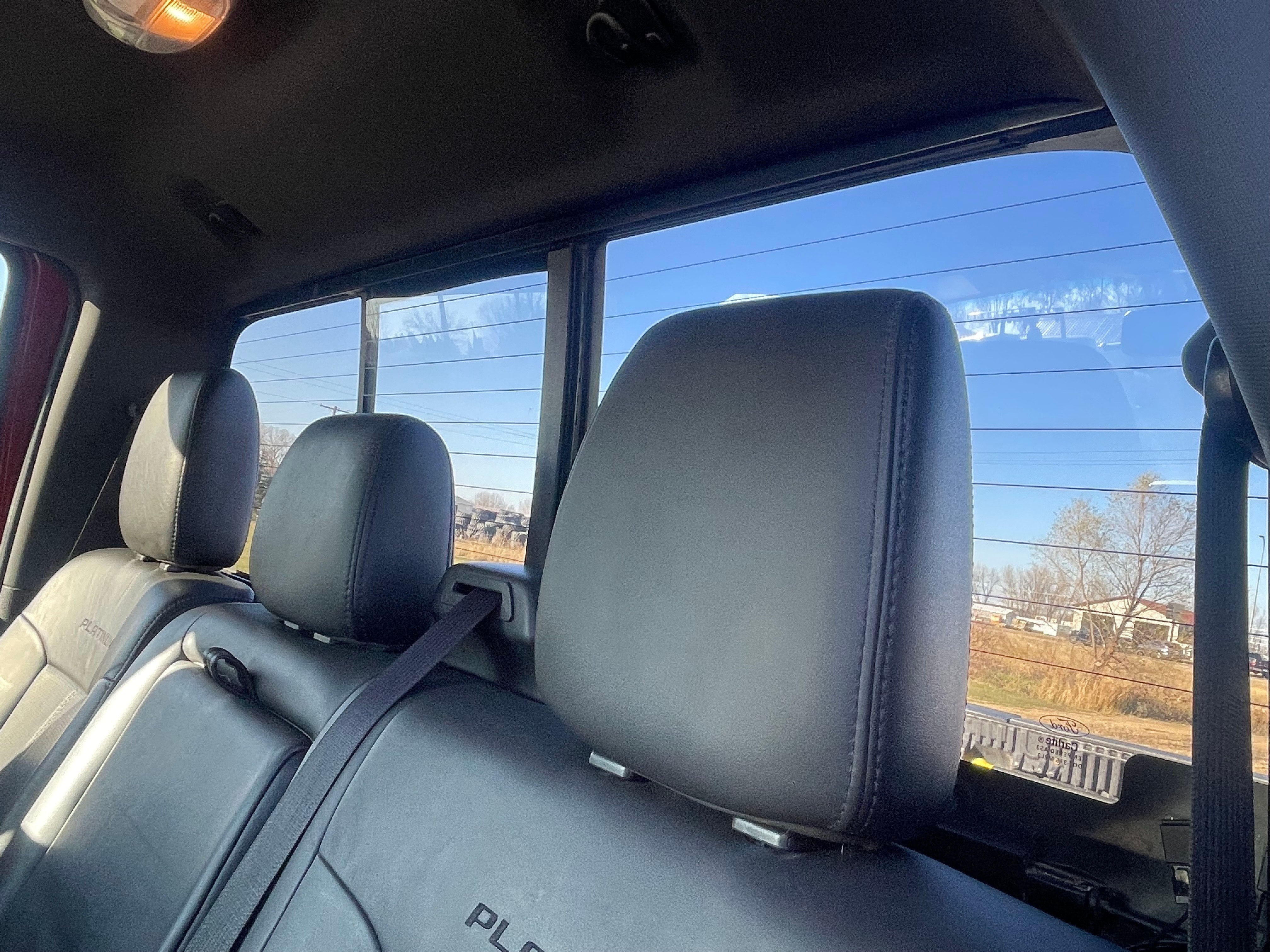 2014 Ford Super Duty F-350 SRW 4WD Crew Cab 6-3/4 Ft Box Platinum