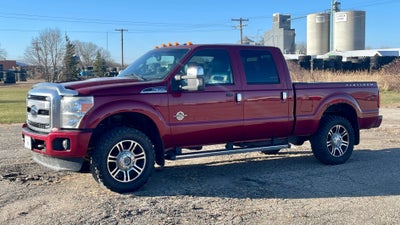 2014 Ford Super Duty F-350 SRW 4WD Crew Cab 6-3/4 Ft Box Platinum