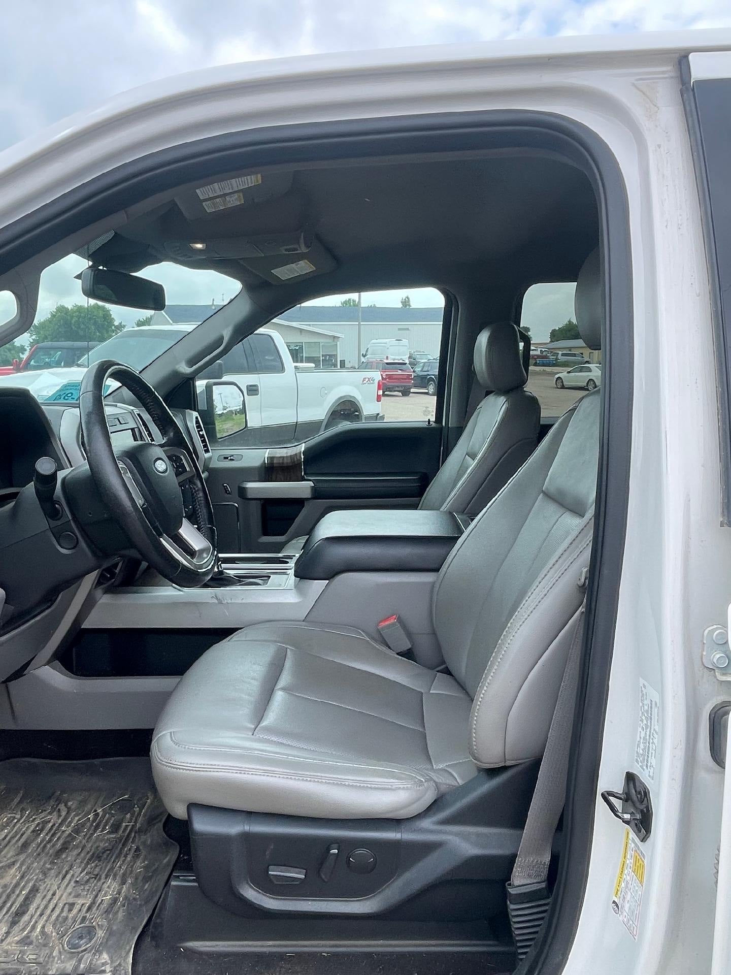 2019 Ford F-150 LARIAT 4WD SuperCrew 5.5' Box