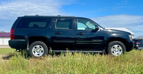 2014 Chevrolet Suburban 4WD LT