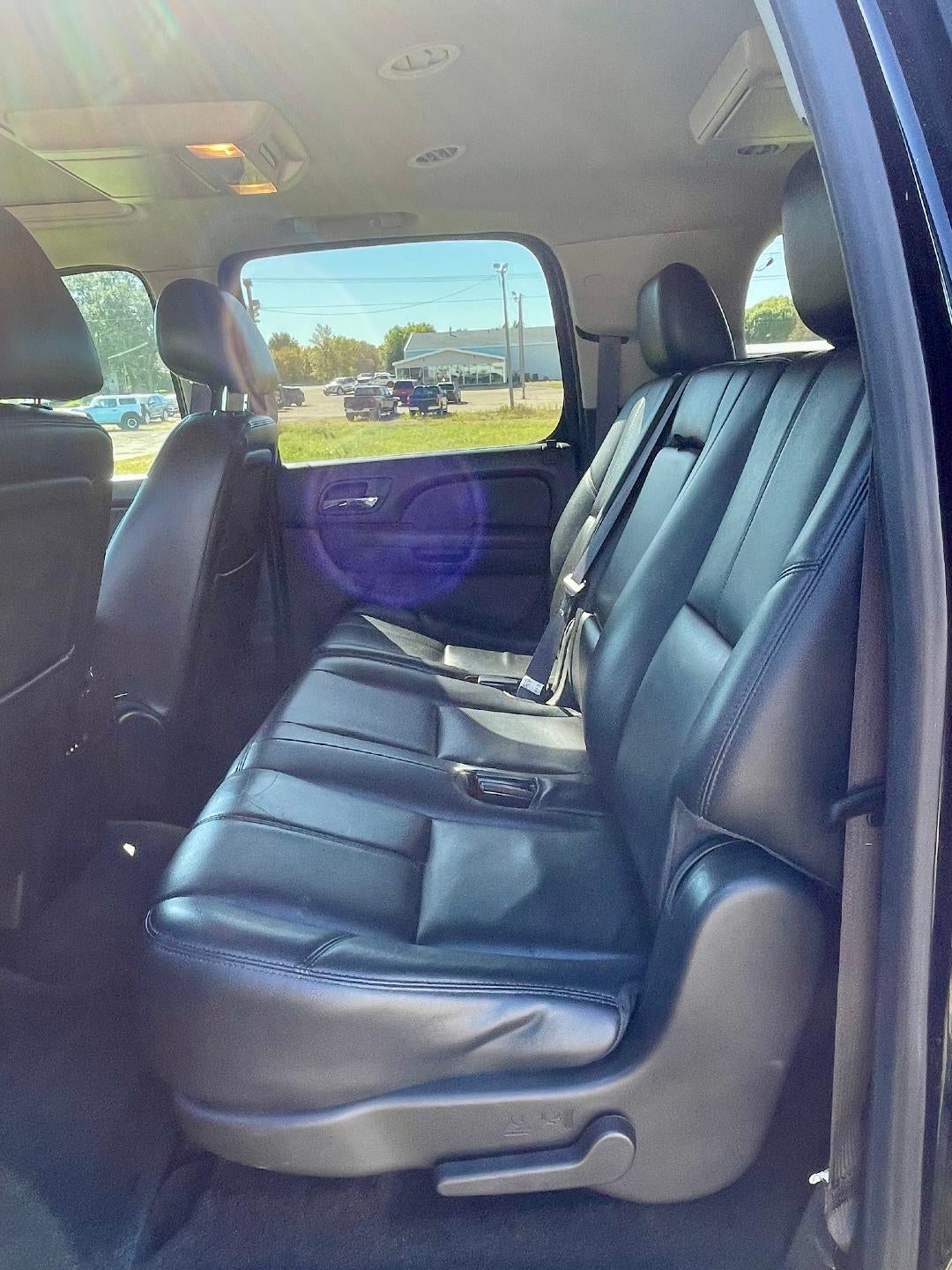 2014 Chevrolet Suburban 4WD LT