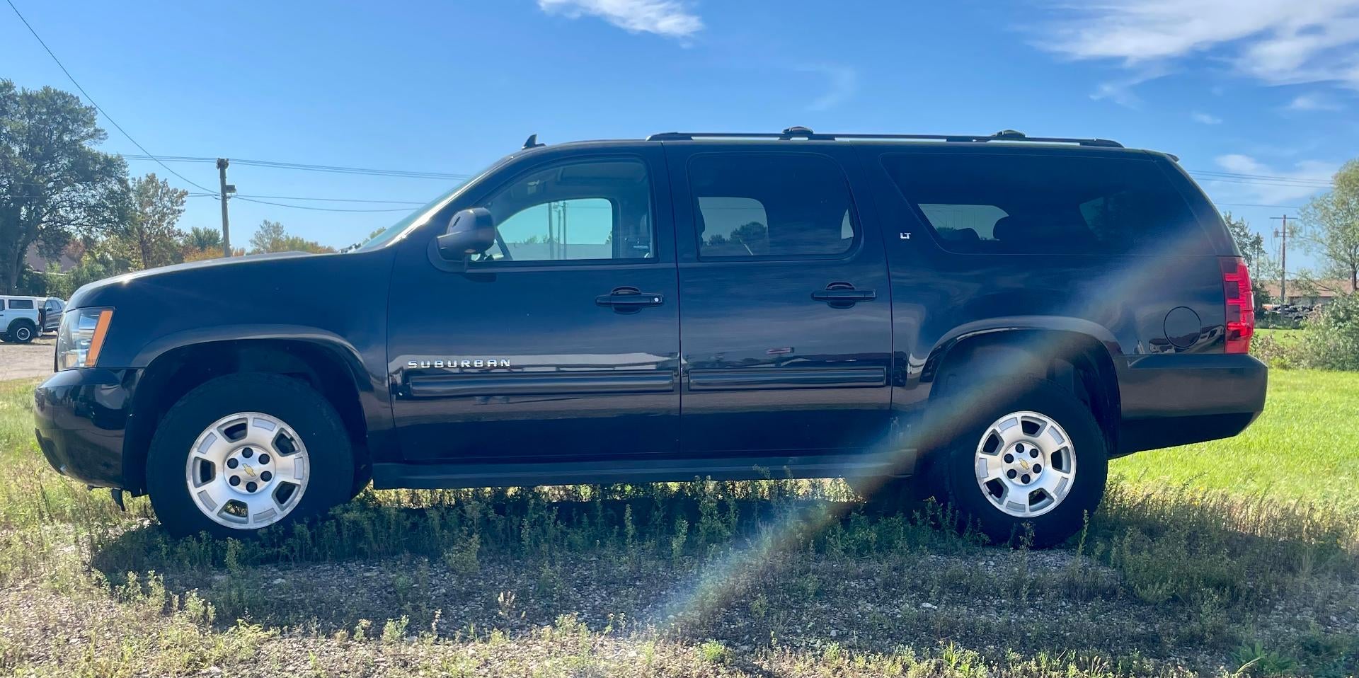 2014 Chevrolet Suburban 4WD LT
