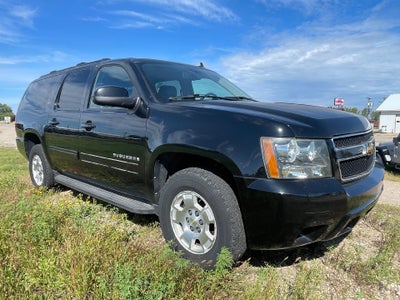 2014 Chevrolet Suburban 4WD LT