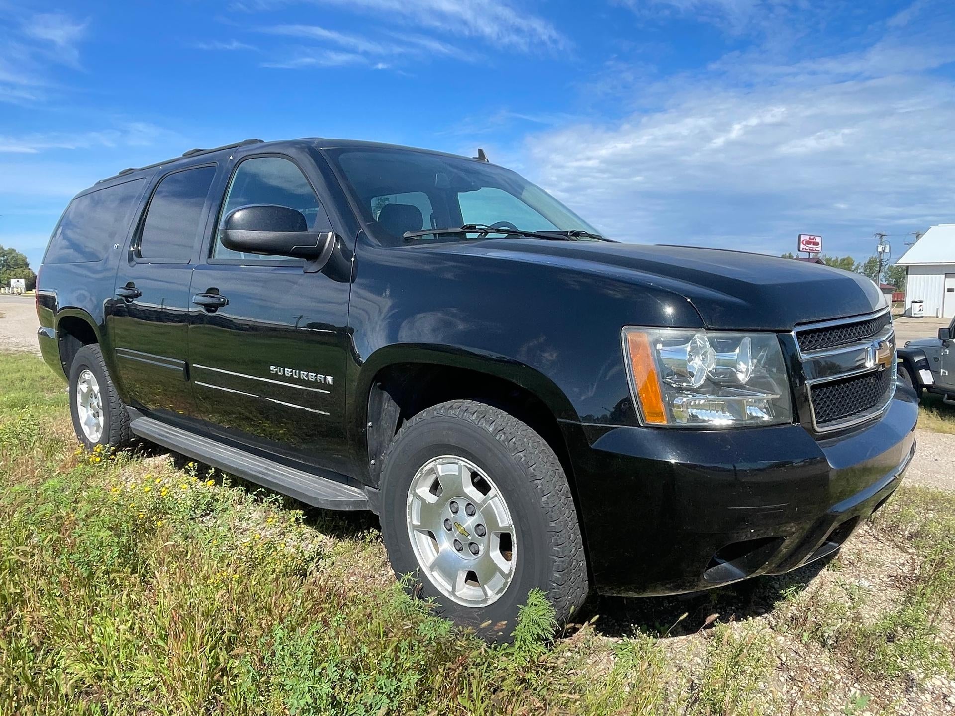 2014 Chevrolet Suburban 4WD LT